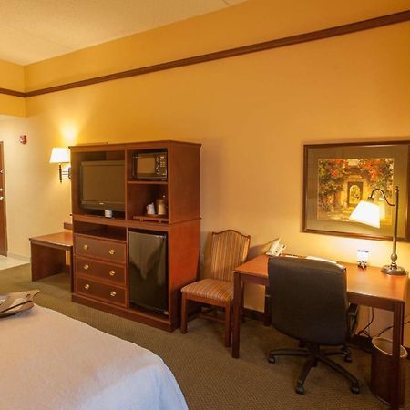 Hampton Inn & Suites Стилуотер Экстерьер фото
