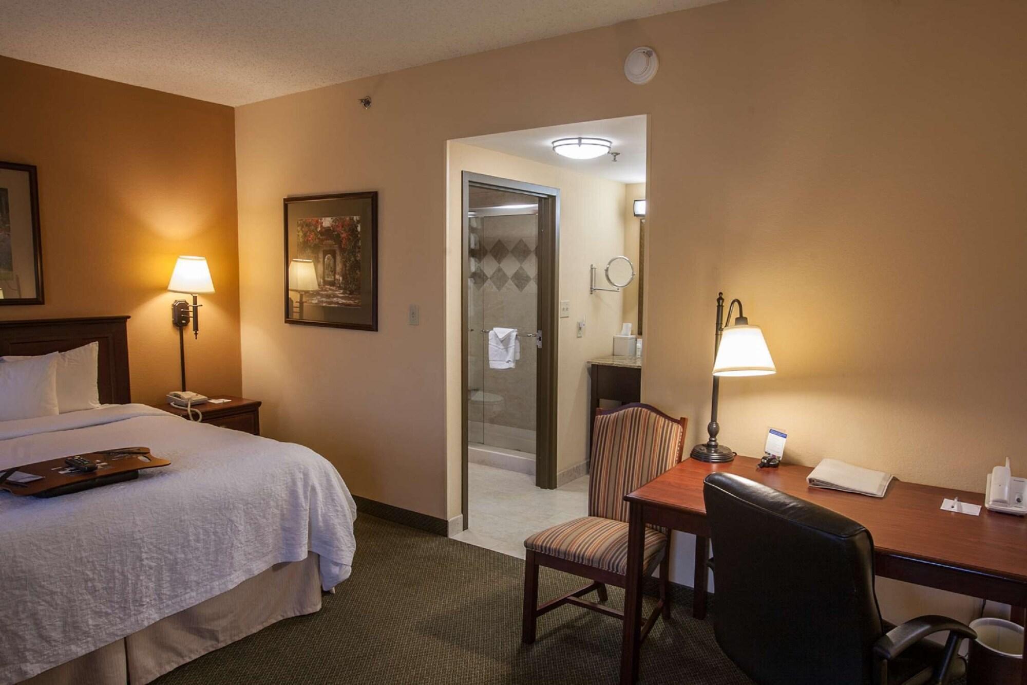 Hampton Inn & Suites Стилуотер Экстерьер фото