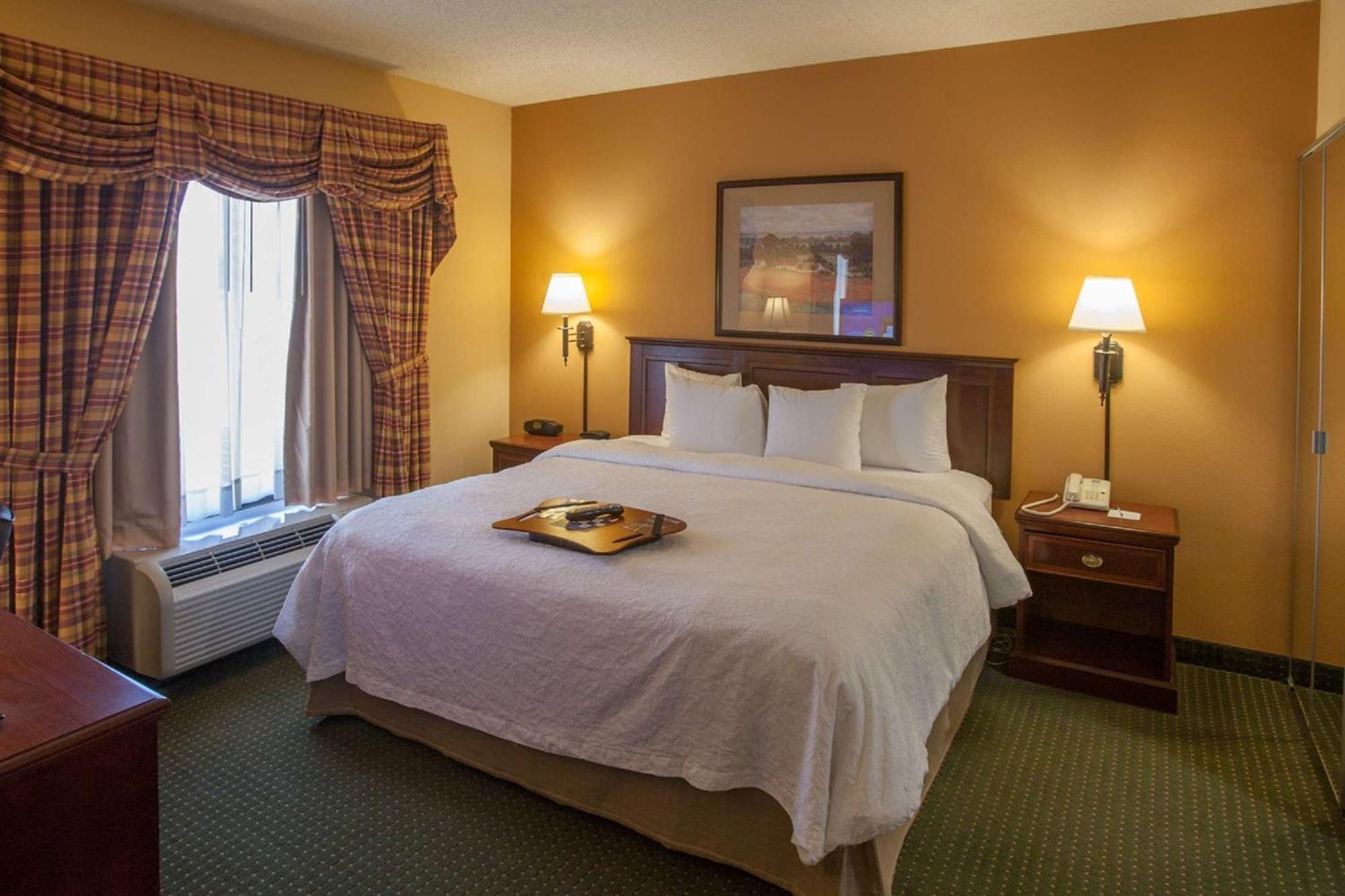 Hampton Inn & Suites Стилуотер Экстерьер фото