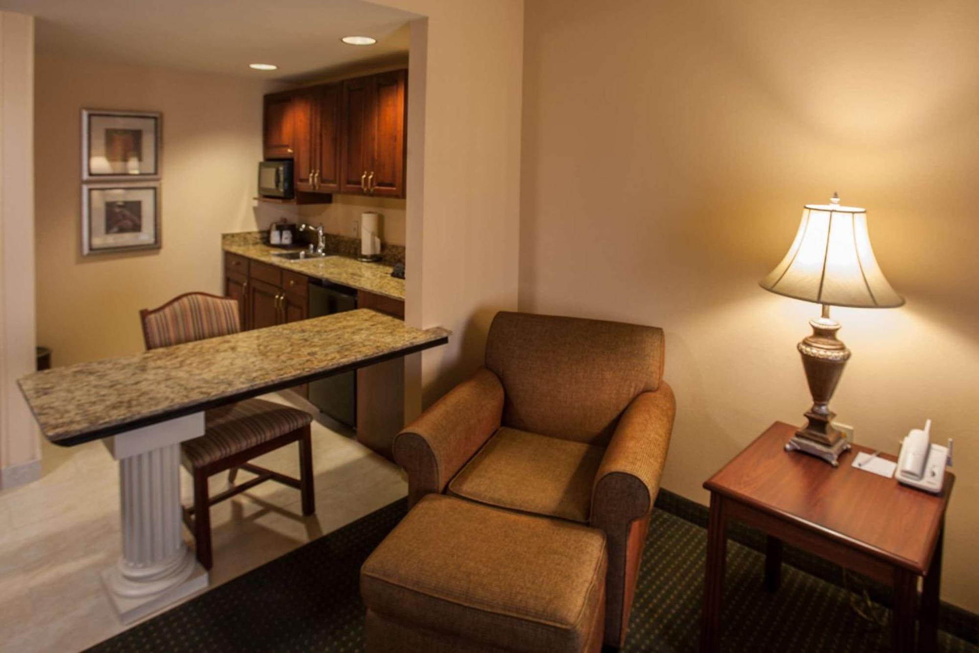 Hampton Inn & Suites Стилуотер Экстерьер фото